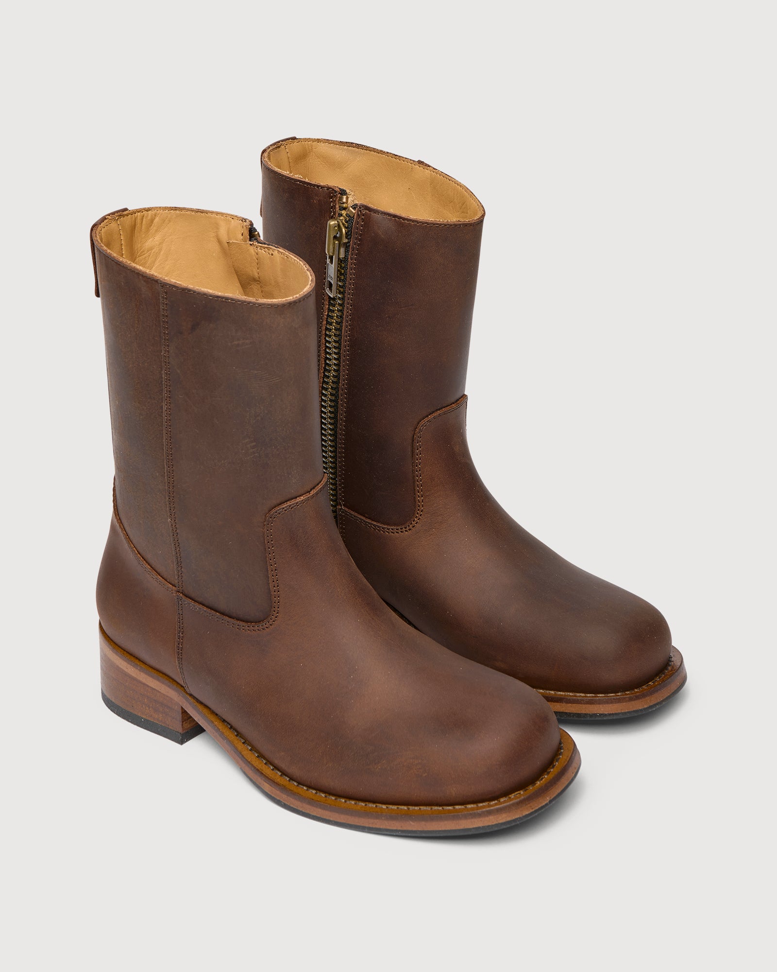 Original Playboy Style Jessie Boot DK. Brown Crazy horse leather