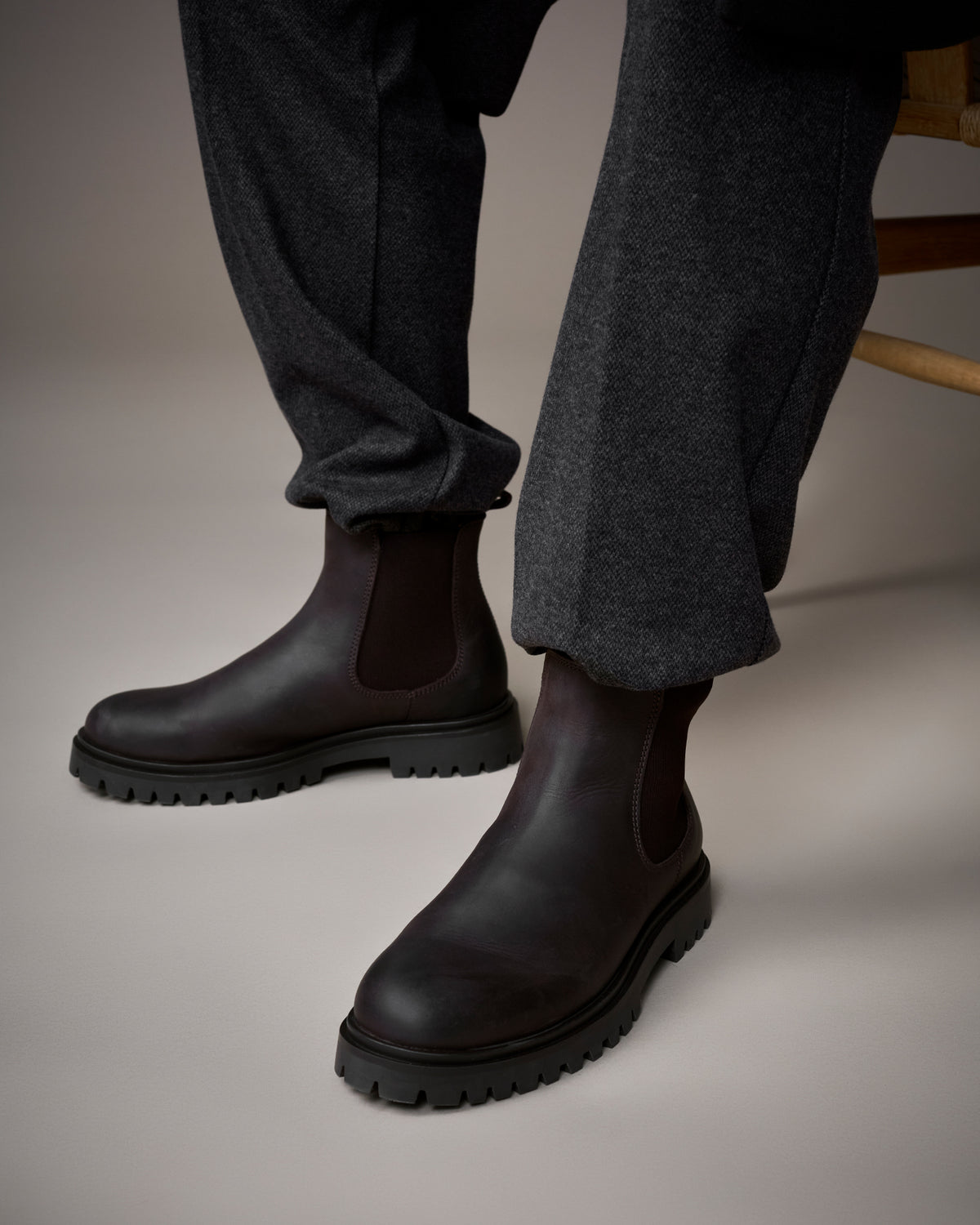 Original Playboy Style Wien Chelsea boots DK. Brown Crazy horse leather